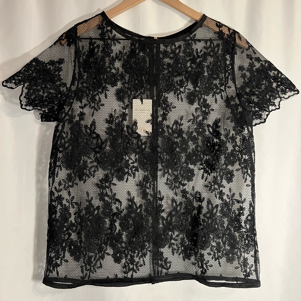 NWT Bluebella Black Lace Shortsleeve Top sz M